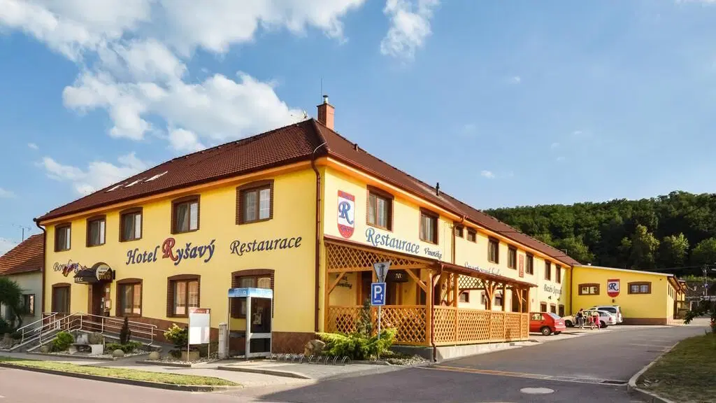 Hotel Ryšavý – hotel, Vémyslice