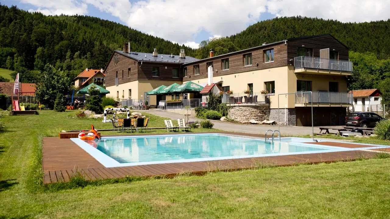Penzion Zubr – penzion, Ujčov