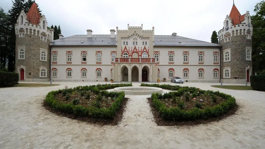 Chateau Herálec Boutique Hotel & Spa by L'Occitane – hotel, Herálec