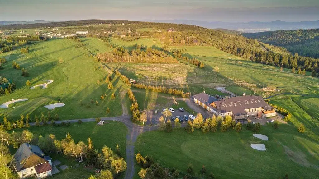 Hotel Krušnohorský Dvůr – hotel, Dubí