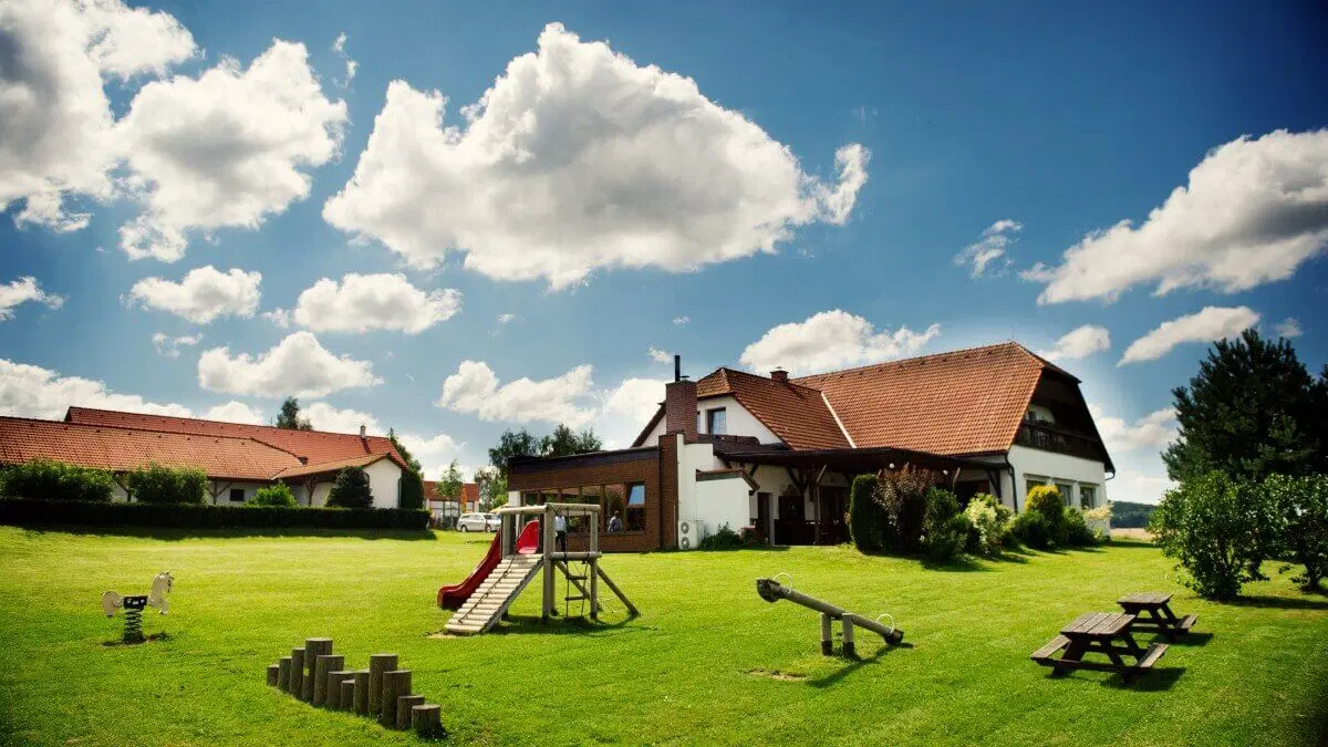 Hotel Farma – hotel, Pelhřimov