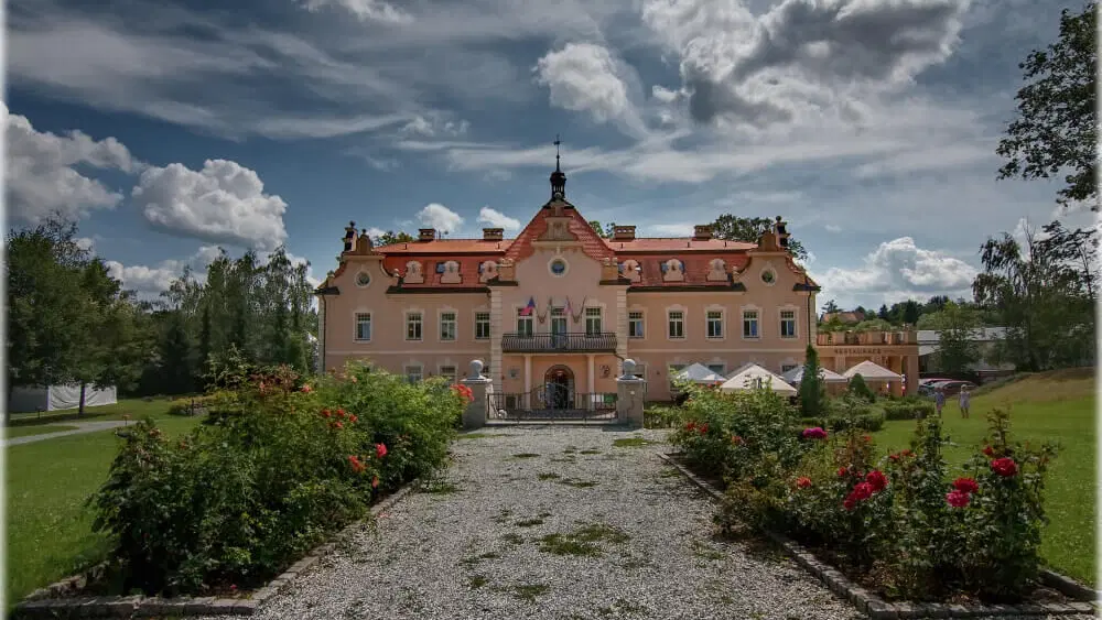 Hotel Berchtold – hotel, Kunice