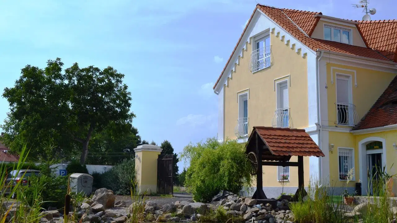 Holiday Centrum Vikletice – penzion, Žatec