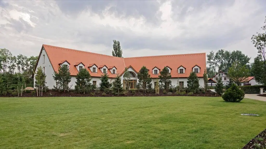 Hraniční zámeček – hotel, Hlohovec