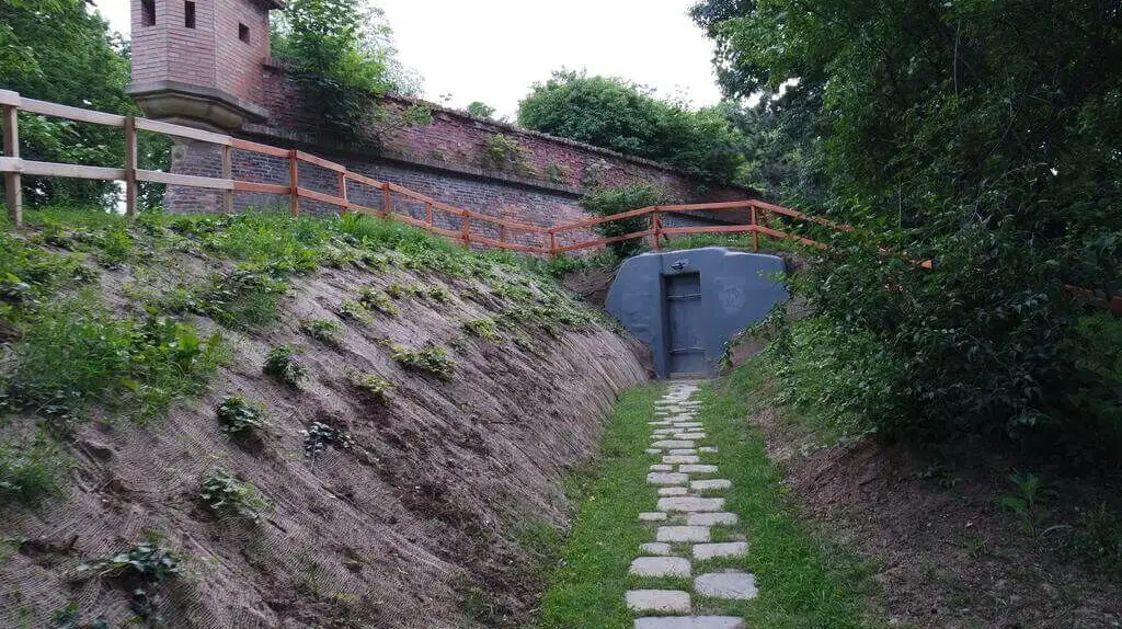 10-Z Bunker – netradiční ubytování, Brno