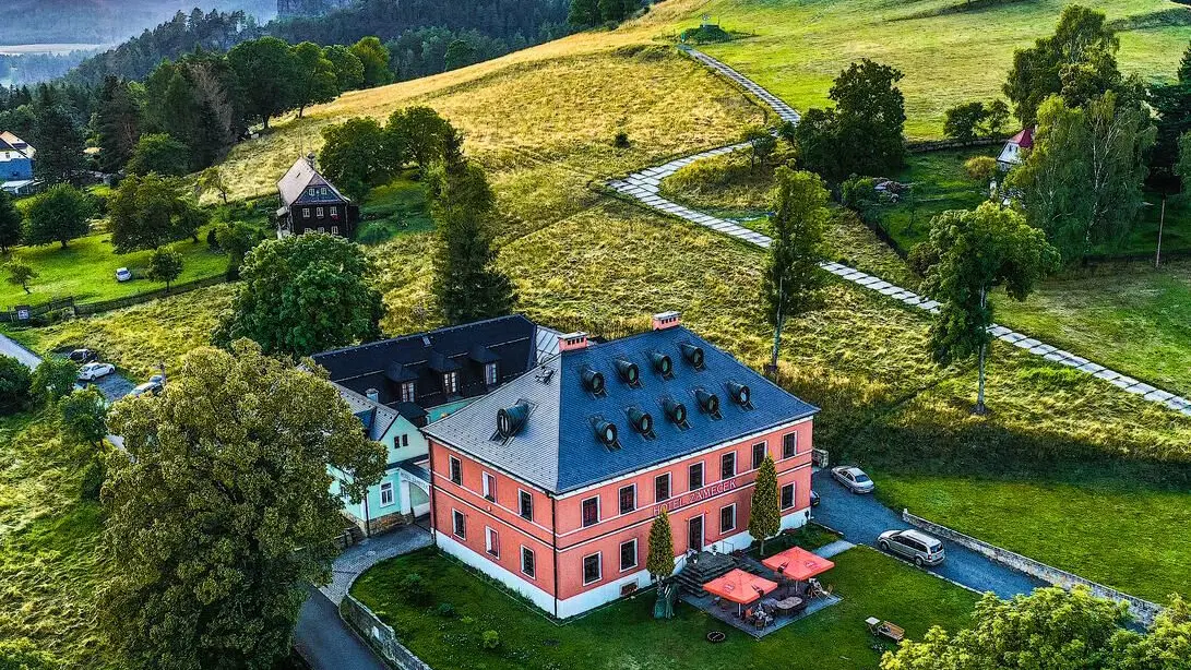 Wellness Hotel Zámeček – hotel, Jetřichovice