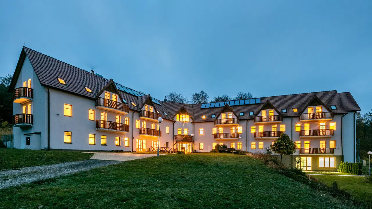 Pytloun Wellness Hotel Hasištejn – hotel, Místo