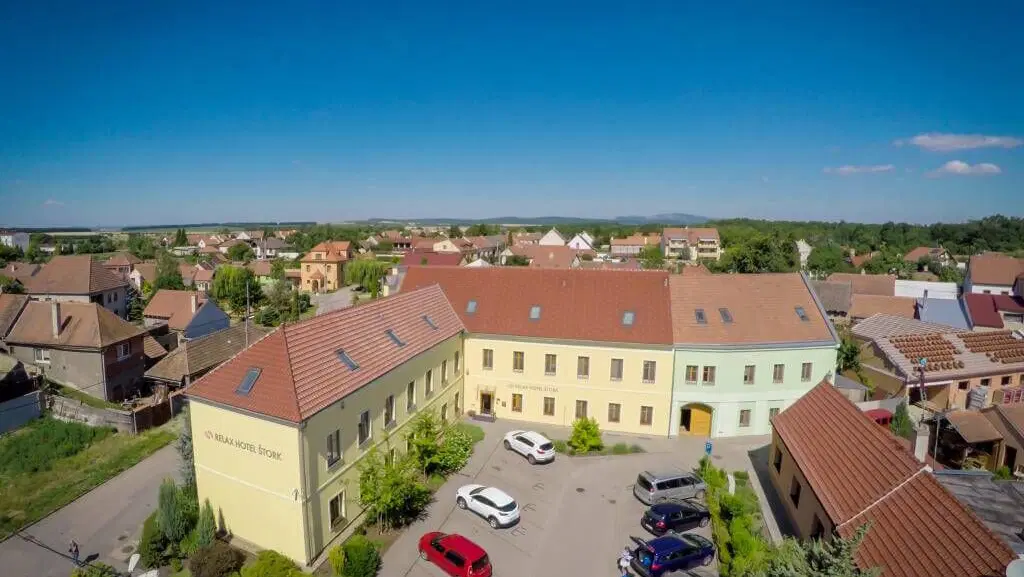 Relax Hotel Štork – hotel, Lednice