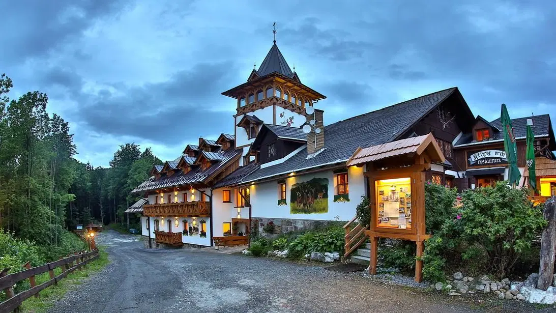 Křížový vrch – hotel, Jeseník