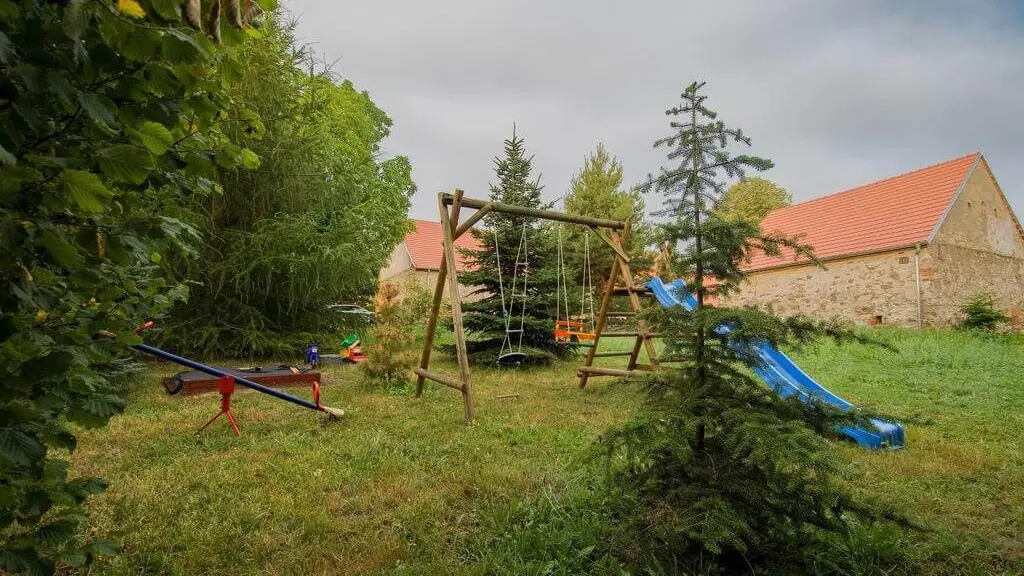 Ořechový dvůr – penzion, Dobev