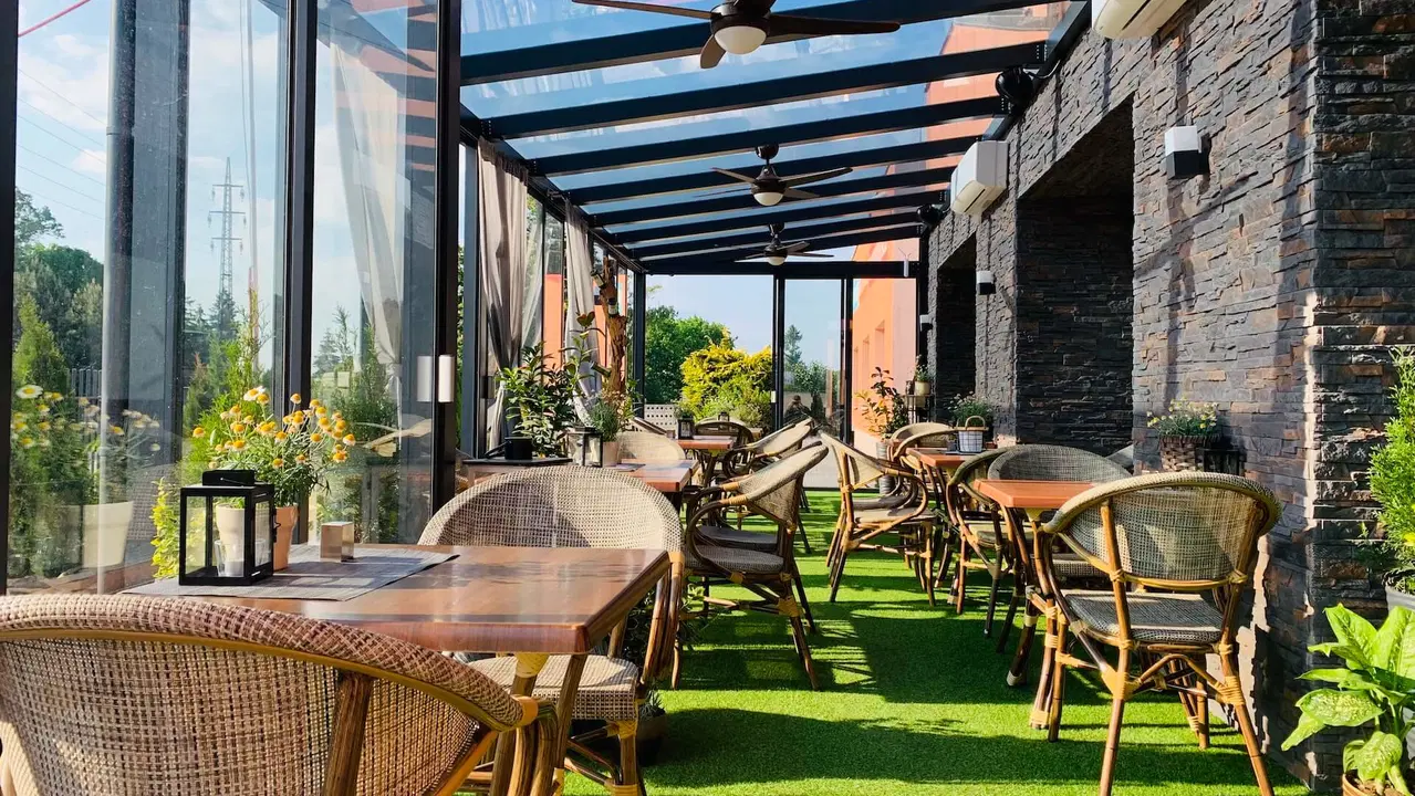 Hotel Benica – hotel, Benešov