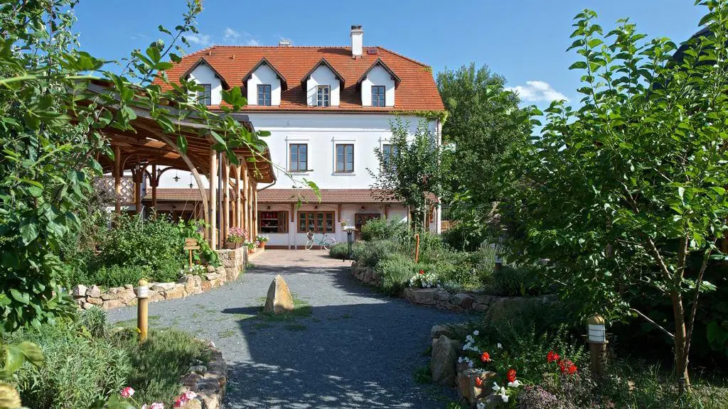 Penzion Babiččina Zahrada – penzion, Průhonice
