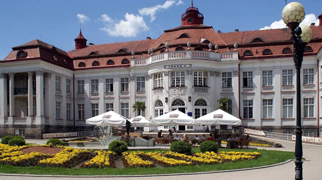 Alžbětiny lázně – města, Karlovy Vary