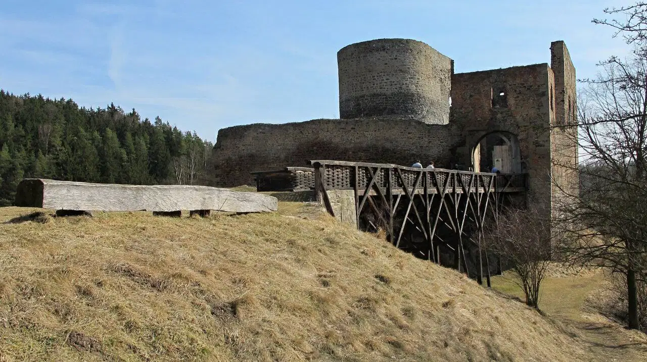 Hrad Krakovec – hrady, zámky, zříceniny, Krakovec
