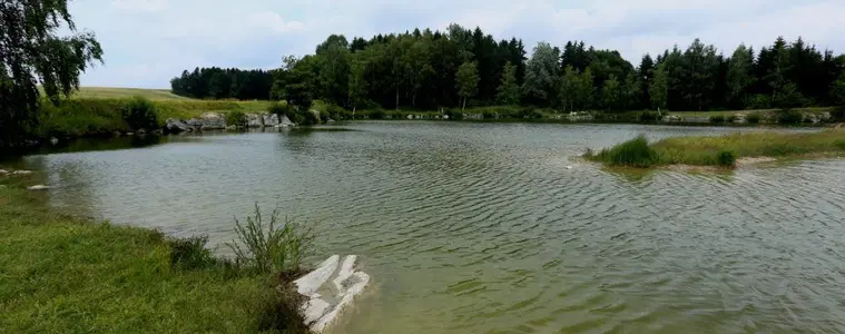 Lom Dolní Rožínka – koupání, Dolní Rožínka