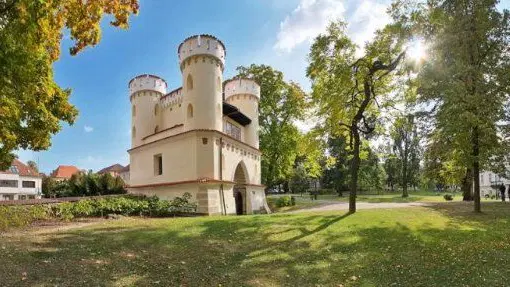 Vlašimský zámecký park – hrady, zámky, zříceniny, Vlašim