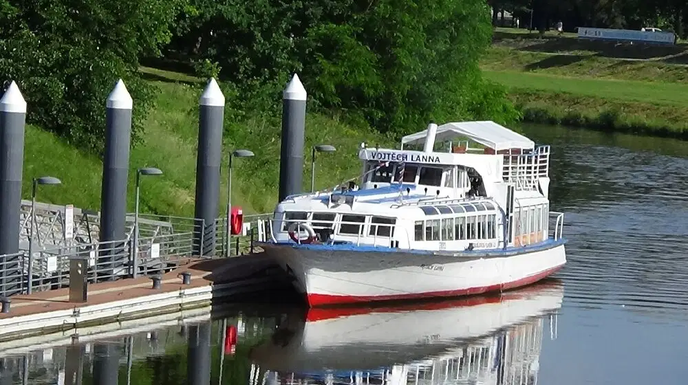 Vyhlídkové plavby po Vltavě z Hluboké – plavby lodí, Hluboká nad Vltavou