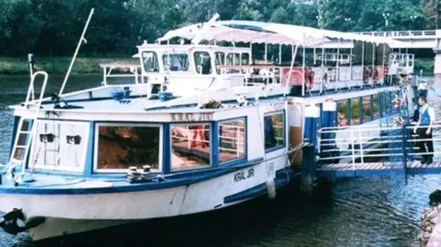 Výletní loď Král Jiří – plavby lodí, Poděbrady