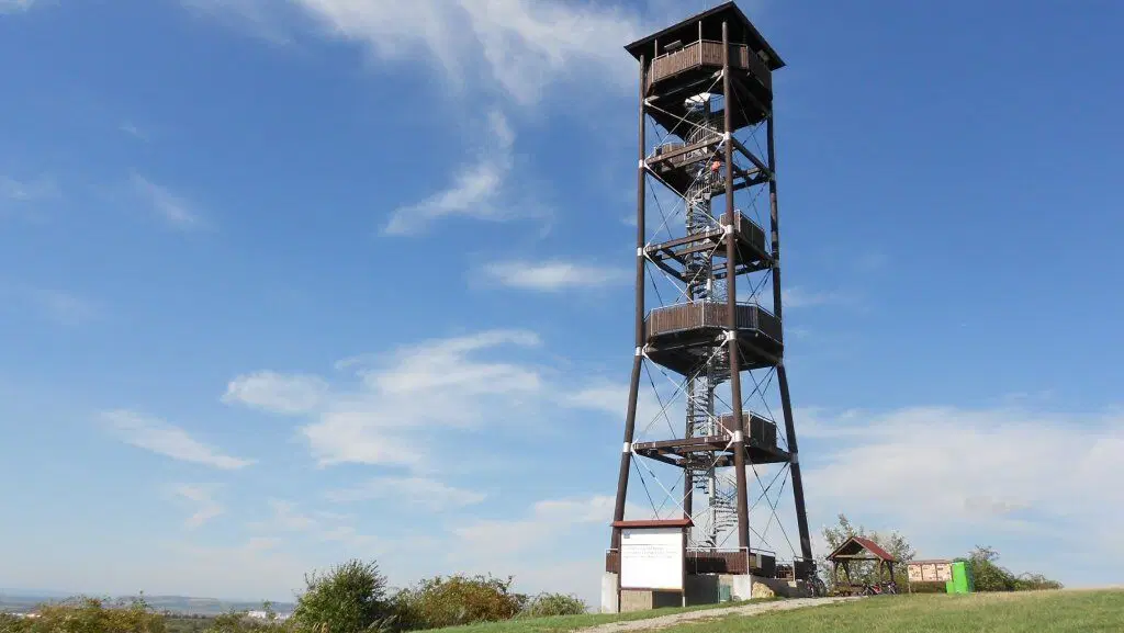 Rozhledna Maják a Dalibor – rozhledny, Přítluky