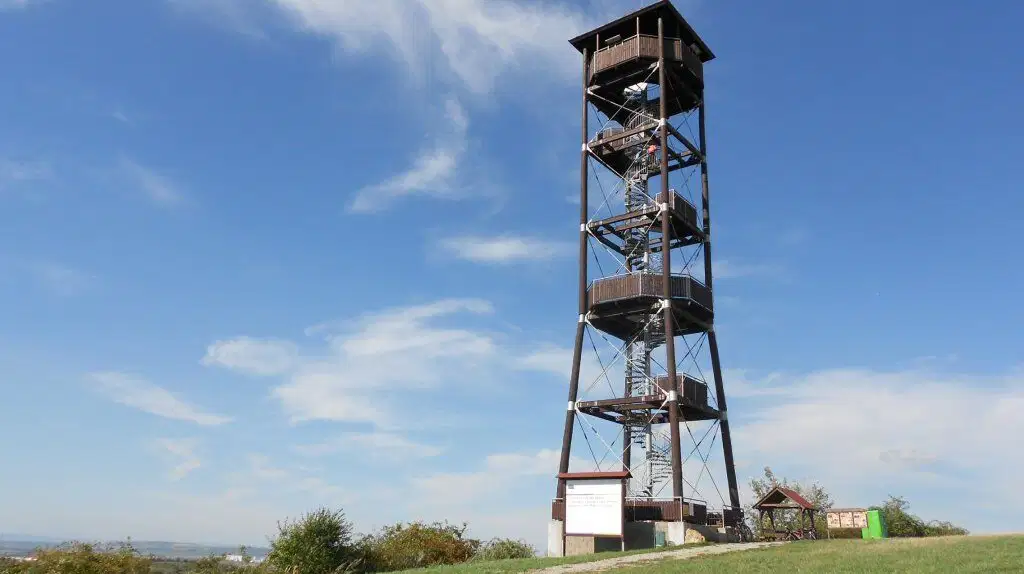 Rozhledna Maják a Dalibor – rozhledny, Přítluky