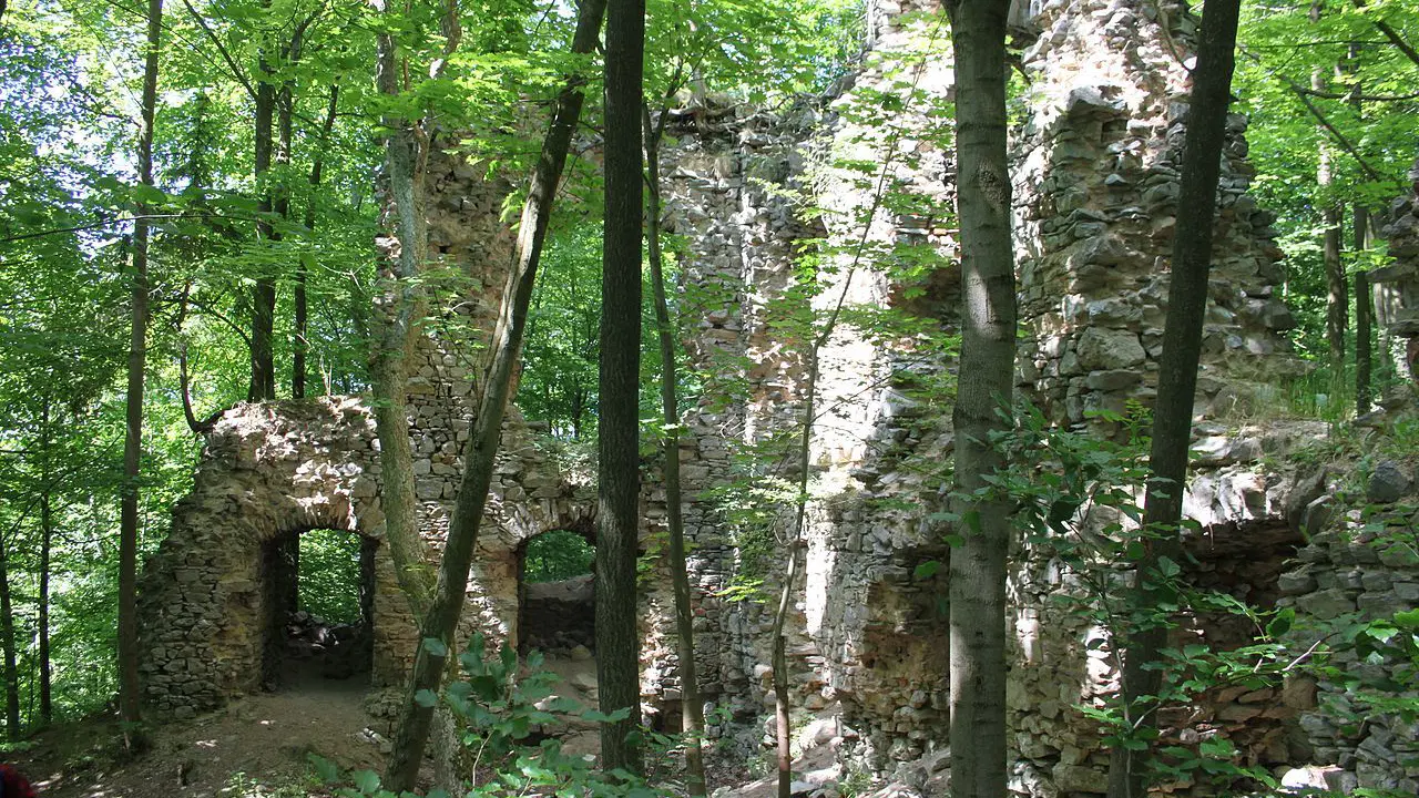 Zřícenina hradu Blansek – hrady, zámky, zříceniny, Vavřinec