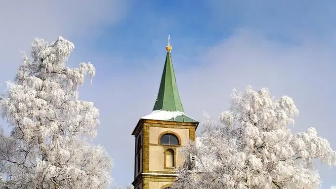 Lázně Bělohrad – města