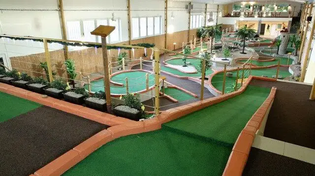 Adventure Minigolf Kunratice – sportoviště, Praha
