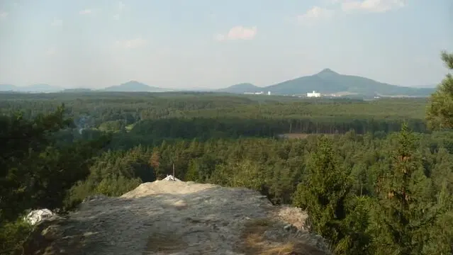 Hradčanská vyhlídka u Mimoně – příroda, Mimoň