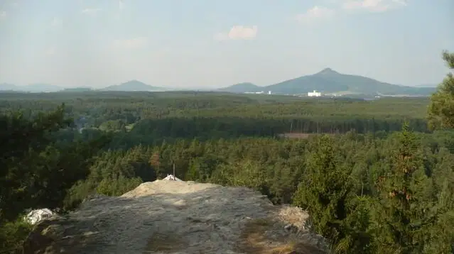 Hradčanská vyhlídka u Mimoně – příroda, Mimoň