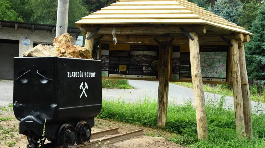 Naučná stezka Zlatodůl Roudný – naučné stezky, Zvěstov