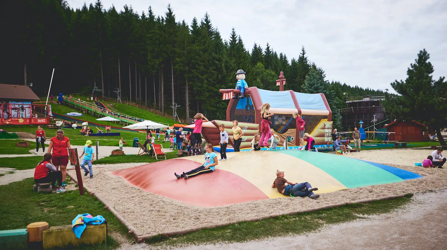 Dětský letní park na Bílé – zážitkové areály, Bílá