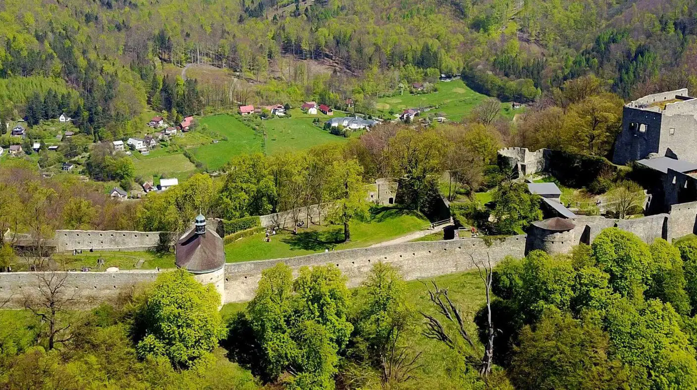 Hrad Hukvaldy – hrady, zámky, zříceniny, Hukvaldy