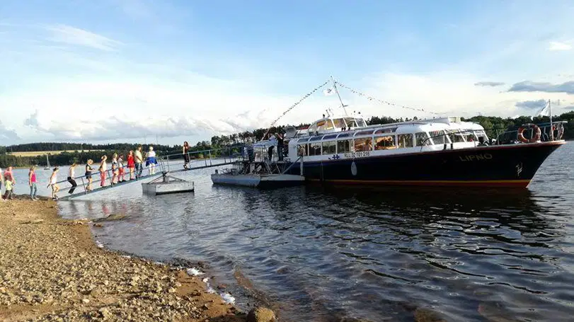 Okružní vyhlídkové plavby kolem hradu Zvíkov – plavby lodí, Týn nad Vltavou