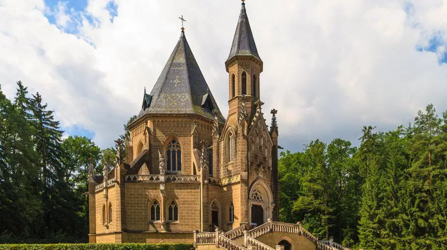 Schwarzenberská hrobka v Domaníně u Třeboně – hrady, zámky, zříceniny, Třeboň