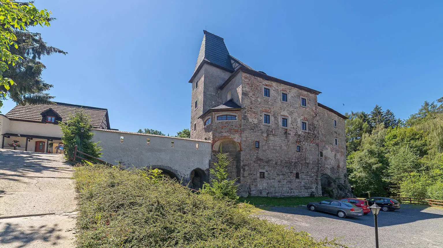 Hrad Vildštejn – hrady, zámky, zříceniny, Skalná