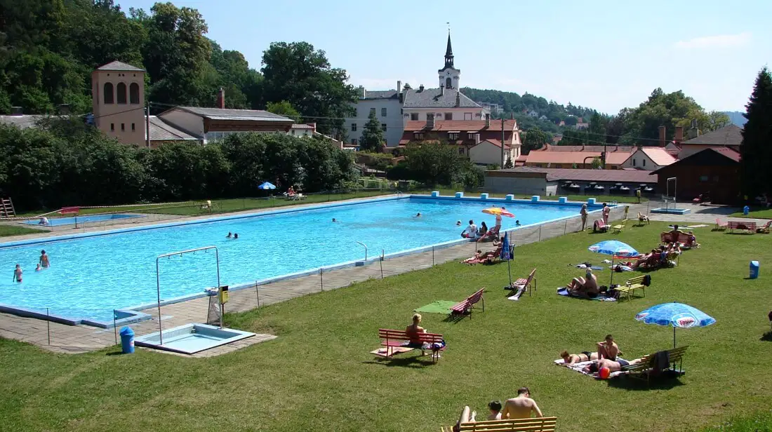 Koupaliště v Lysicích – koupání, Lysice