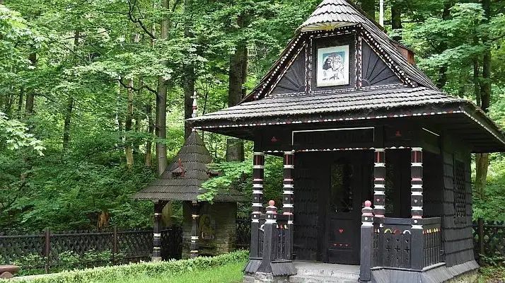 Po medvědích tlapkách: Zelená zaječí stezka – naučné stezky, Čeladná