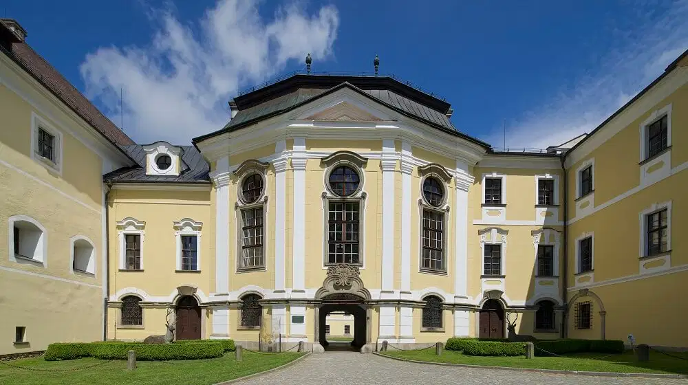 Zámek Žďár nad Sázavou – hrady, zámky, zříceniny, Žďár nad Sázavou
