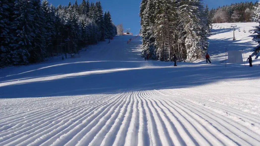 Ski park Gruň – lyžařské areály, Staré Hamry