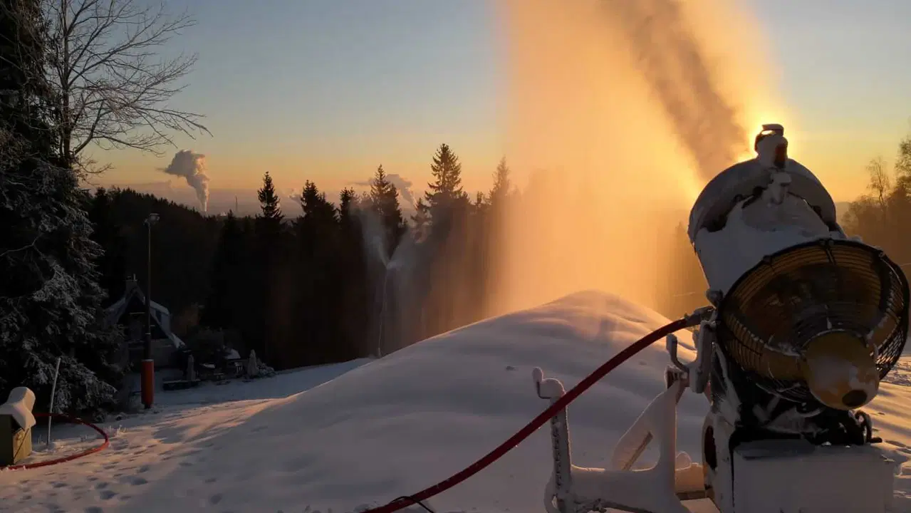 Skiareál Alšovka – lyžařské areály, Měděnec
