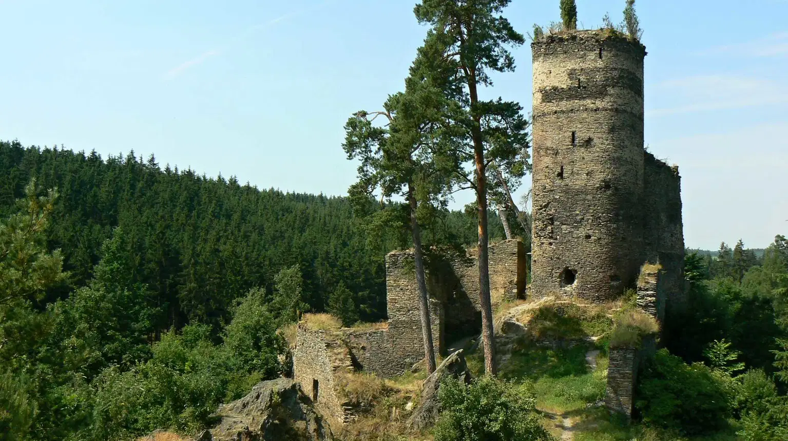 Zřícenina hradu Gutštejn – hrady, zámky, zříceniny, Konstantinovy Lázně