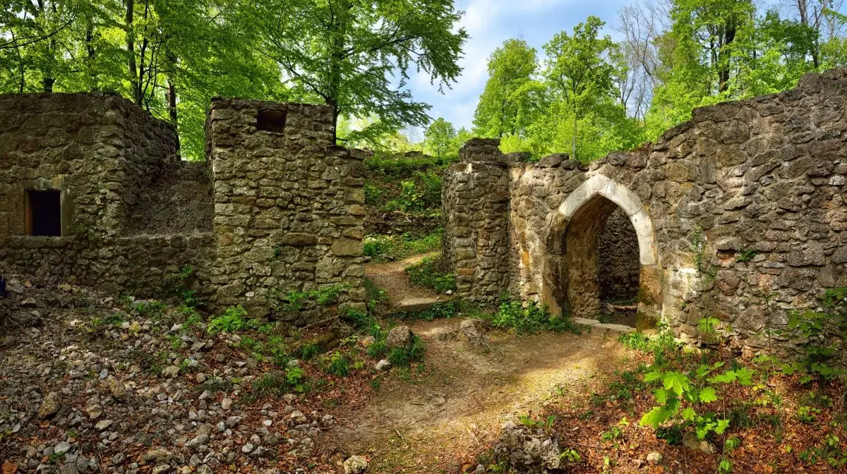 Hrad Šostýn – hrady, zámky, zříceniny, Kopřivnice