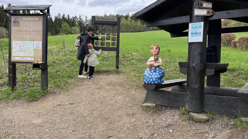 Kačenčina pohádková stezka – naučné stezky, Deštné v Orlických horách