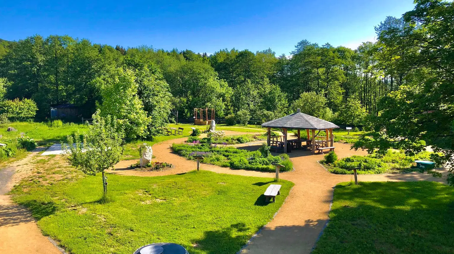 Vlčihorská zahrada – příroda, Krásná Lípa