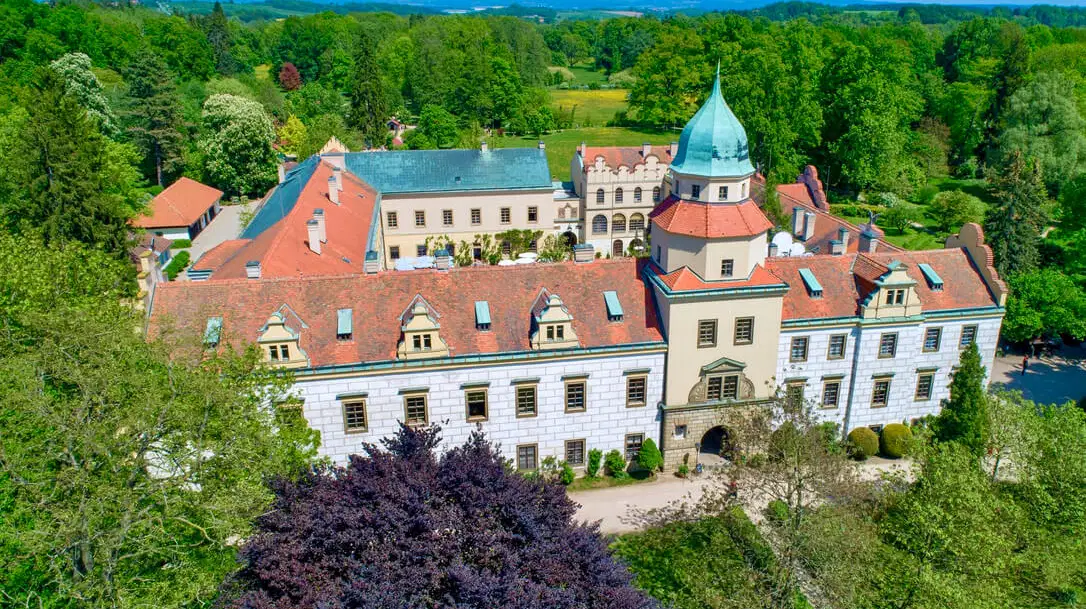 Zámek Častolovice – hrady, zámky, zříceniny, Častolovice