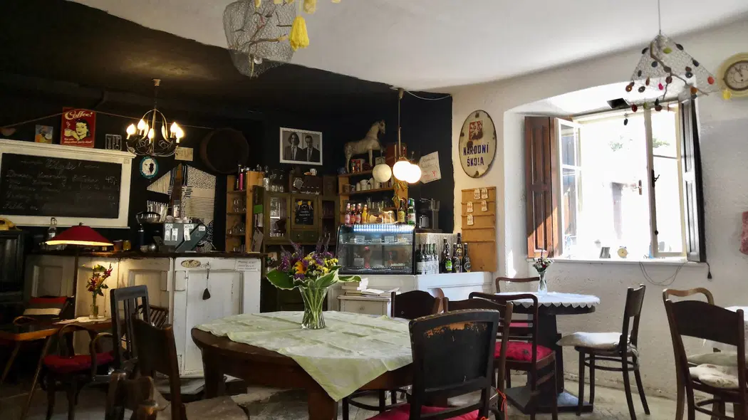 CAFÉ Jazzová Osvěžovna – restaurace, kavárny, cukrárny, Frýdlant