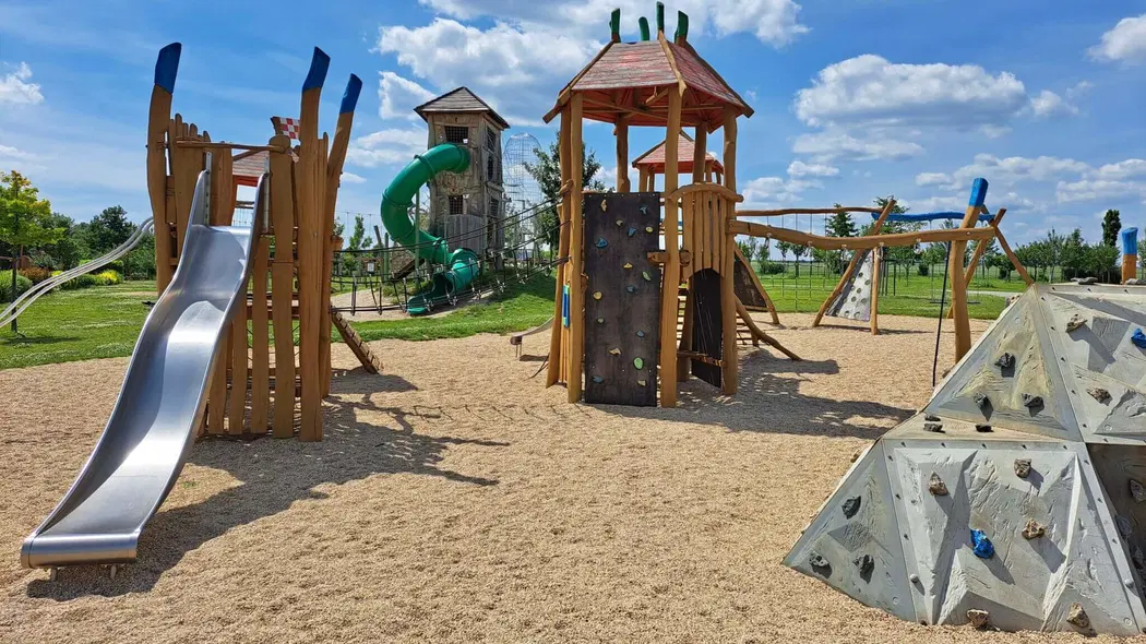 Dětský zábavní park Chvalovice – dětská hřiště a herny, Chvalovice