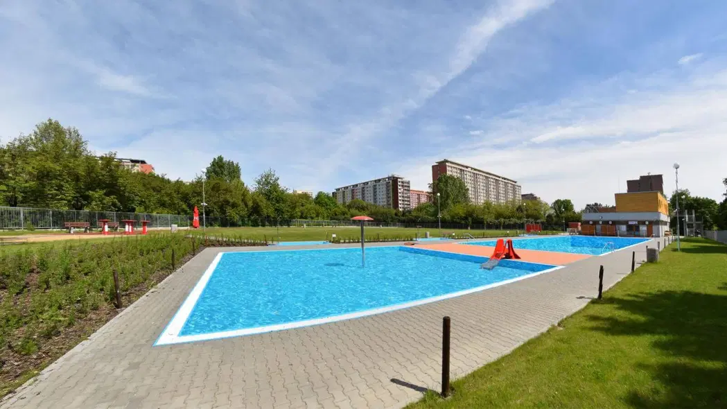Koupaliště Ládví – koupání, Praha