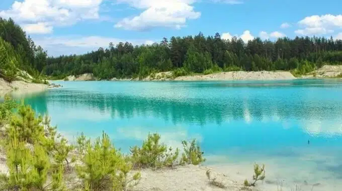 Zatopený kaolinový lom Jimlíkov – koupání, Božičany