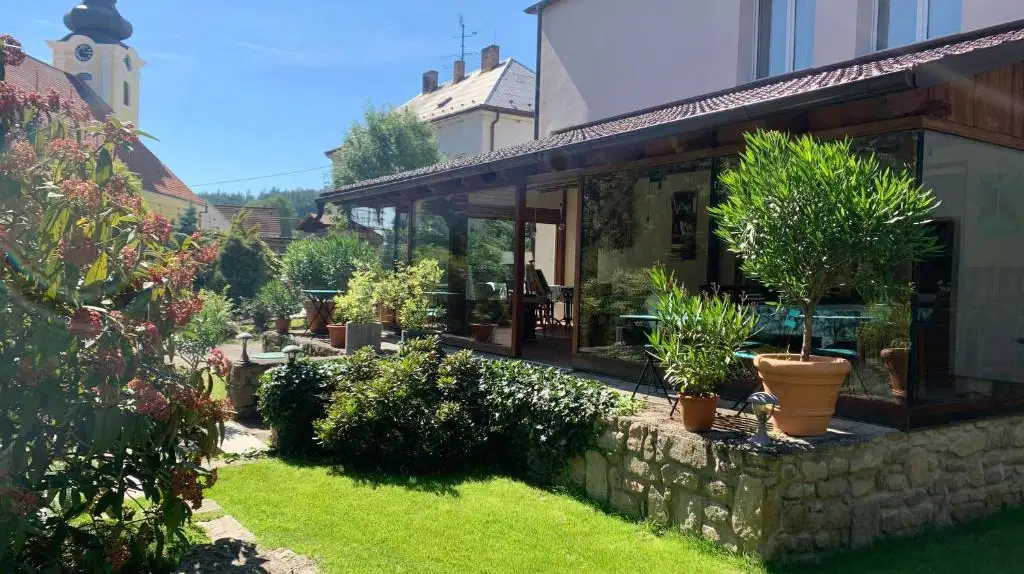 Penzion Na Hostici – penzion, Číměř